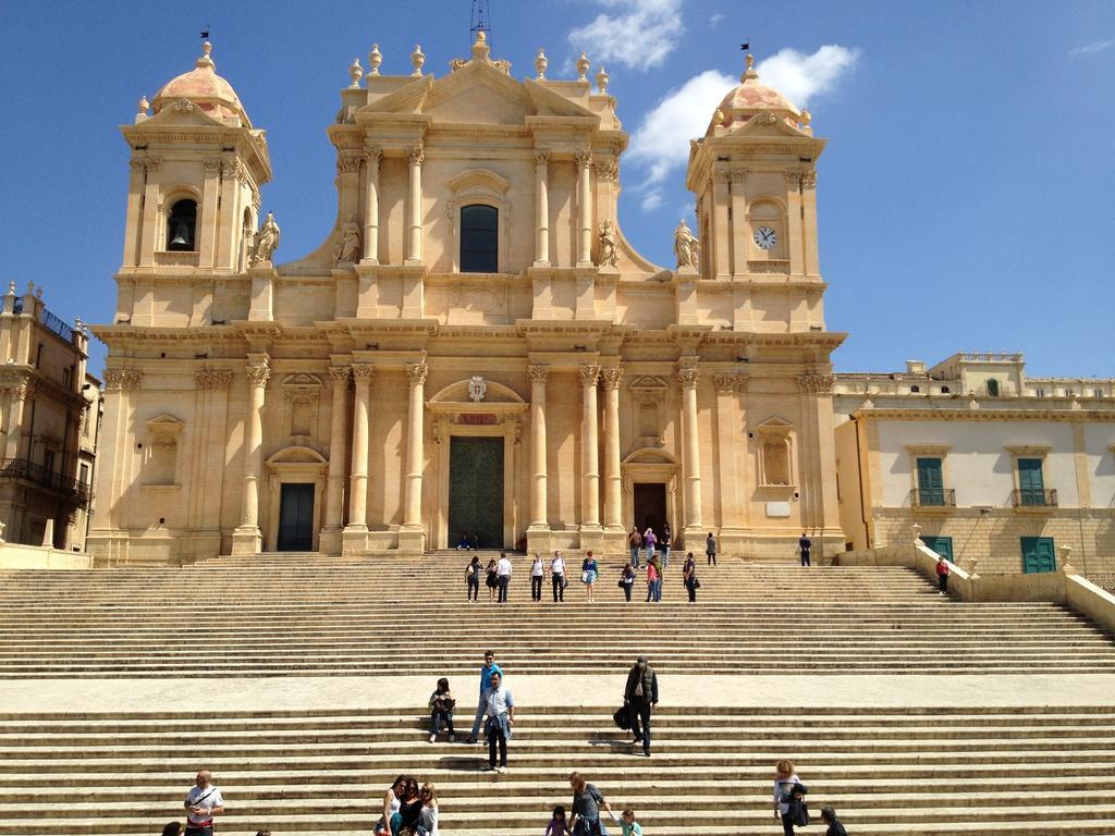 Agriturismoeloropizzuta Lido di Noto Екстериор снимка
