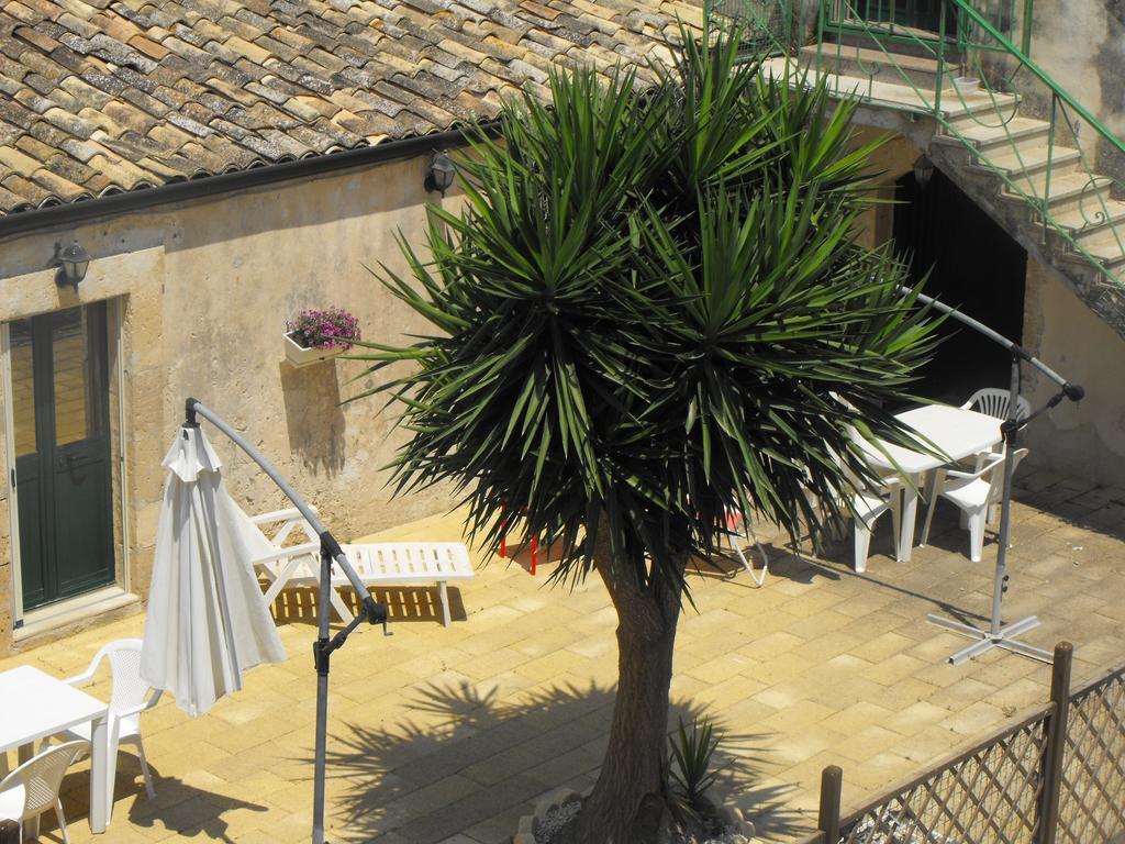 Agriturismoeloropizzuta Lido di Noto Стая снимка