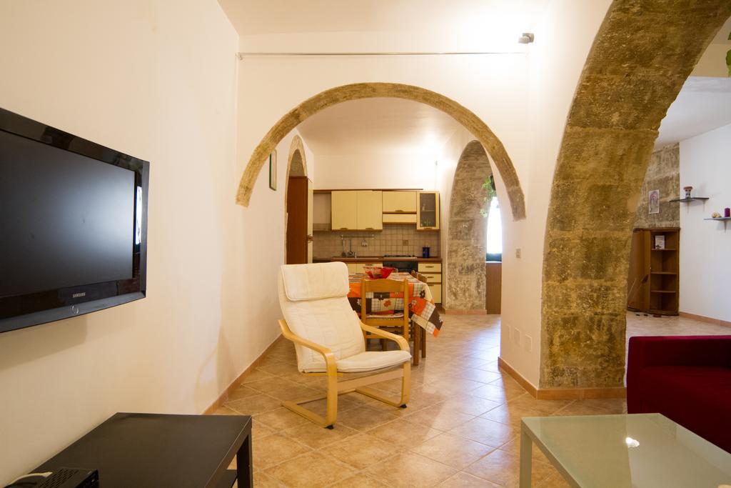 Agriturismoeloropizzuta Lido di Noto Екстериор снимка