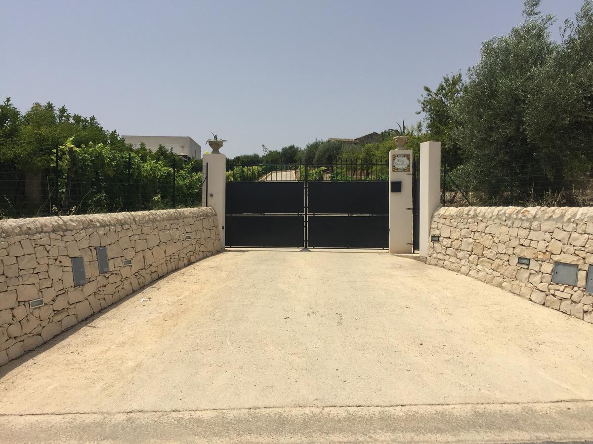 Agriturismoeloropizzuta Lido di Noto Екстериор снимка